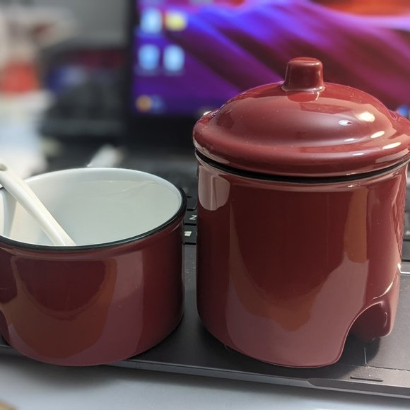New red creamer & sugar set coffee tea kitchen stoneware (dishwasher friendly) - Picture 2 of 3